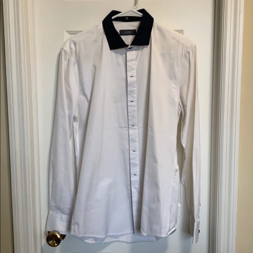 Two way shirt, collar or collarless! Fit size M!